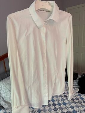 Calvin Klein Women's White Long-Sleeve Button Shirt
